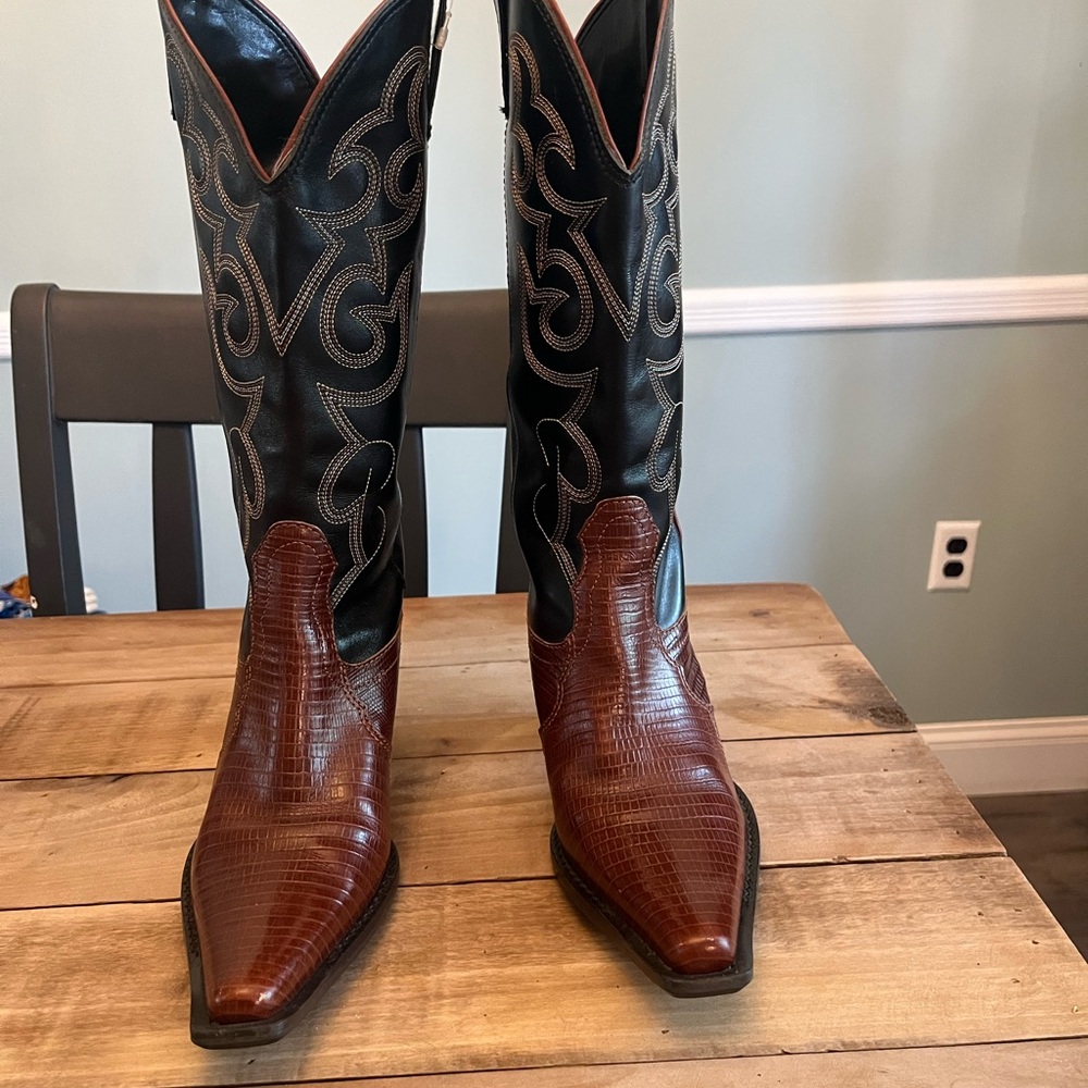 Brazilian Leather Western Red and Black Boots. Size Women 6M.